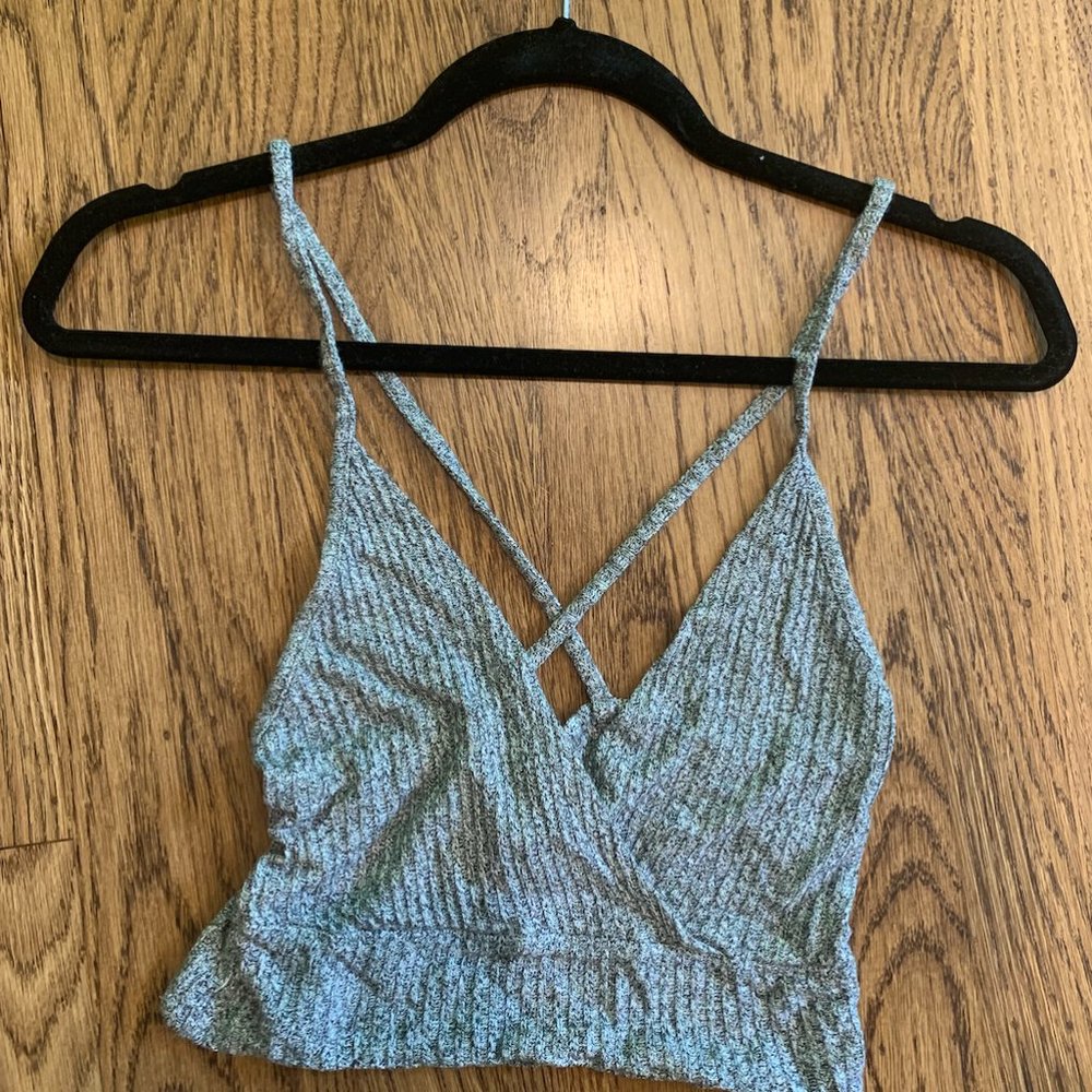 Brandy Melville crop top - Picture 2 of 3